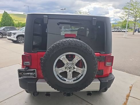 Used 2014 Jeep Wrangler Sahara w/ Connectivity Group AWD/4WD image 5
