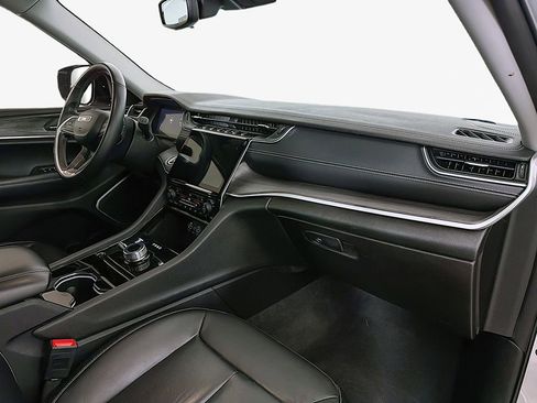 Used 2021 Jeep Grand Cherokee L Limited image 24