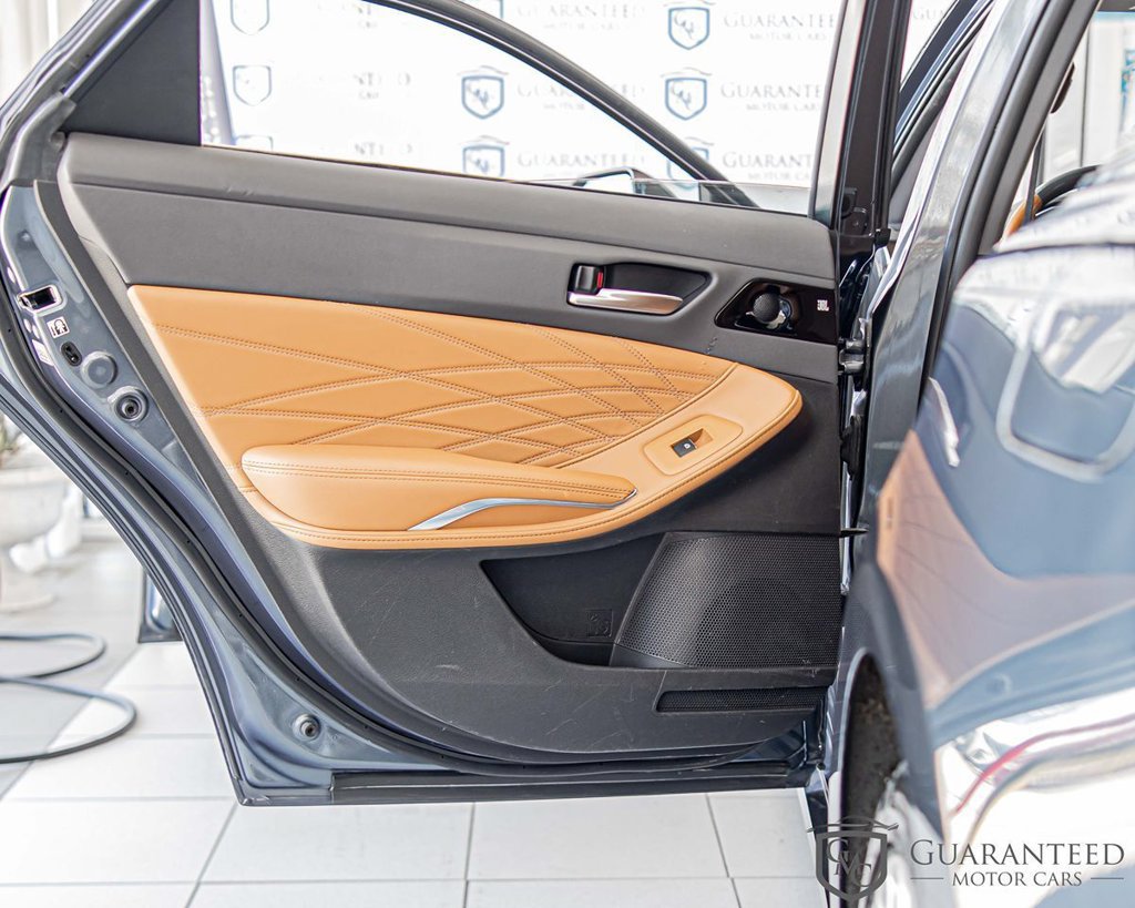 Used 2019 Toyota Avalon Limited w/ Advanced Safety Package FWD image 35