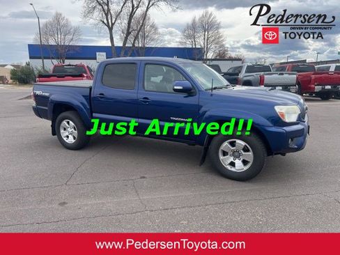 Used 2015 Toyota Tacoma 4x4 Double Cab w/ TRD Sport Package image 1
