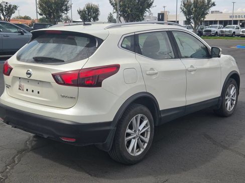 Used 2017 Nissan Rogue Sport SV w/ SV Premium Package AWD/4WD image 3