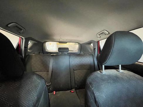 Used 2009 Pontiac Vibe w/ Preferred Package image 32