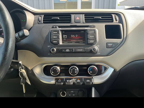 Used 2012 Kia Rio EX w/ Convenience Pkg FWD image 5