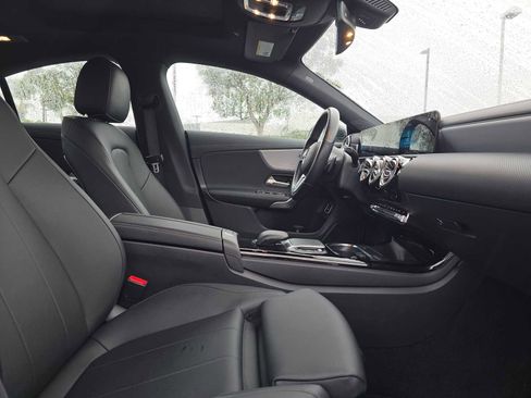 Used 2021 Mercedes-Benz CLA 250 image 11