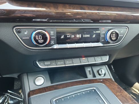 Used 2019 Audi Q5 2.0T Premium Plus w/ Premium Plus Package AWD/4WD image 12