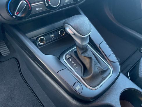 Used 2025 Kia Soul LX w/ LX Technology Package image 41