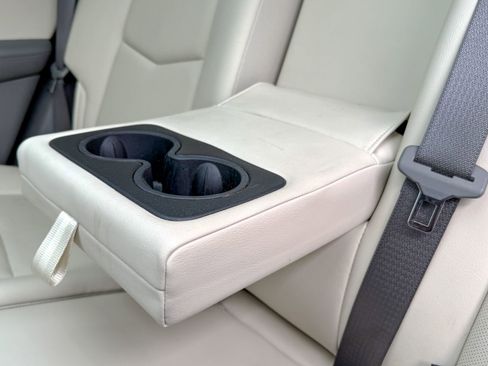 Certified 2022 Cadillac XT5 Premium Luxury image 34