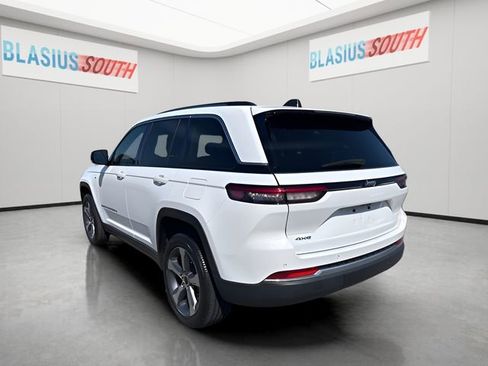 Used 2023 Jeep Grand Cherokee 4WD 4xe image 5