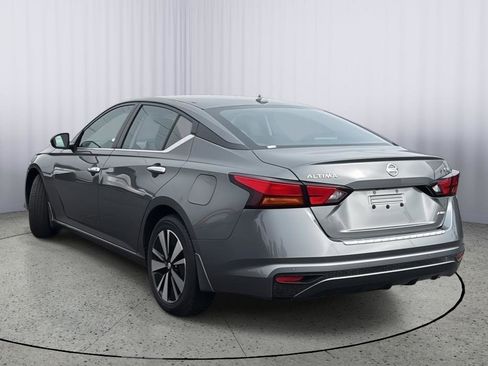 Used 2022 Nissan Altima 2.5 SV image 3