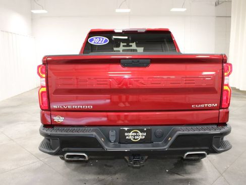 Used 2021 Chevrolet Silverado 1500 Custom Trail Boss AWD/4WD image 8