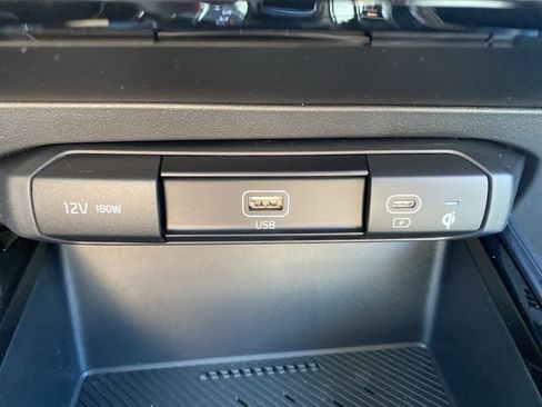 New 2026 Kia Niro EX FWD image 10