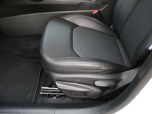 New 2026 Jeep Compass Latitude image 12