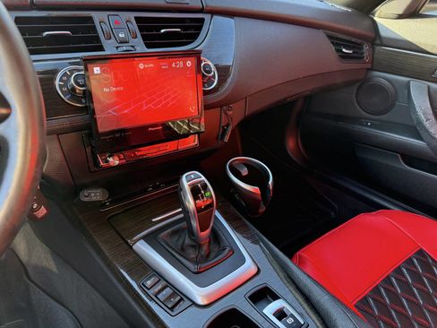 Used 2015 BMW Z4 sDrive28i image 24