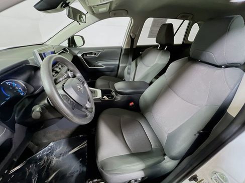 Certified 2025 Toyota RAV4 XLE image 19