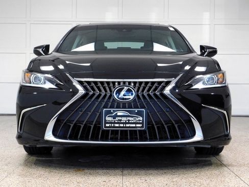 Used 2022 Lexus ES 350 w/ Premium Package image 2