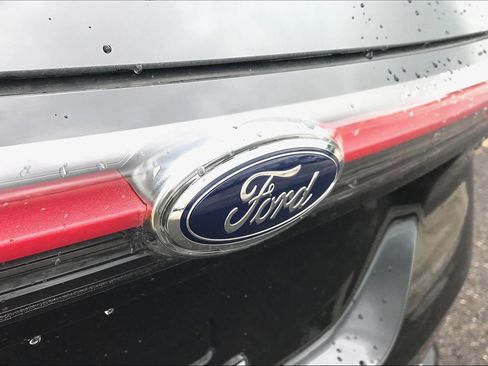 Used 2016 Ford Edge SEL w/ Equipment Group 201A AWD/4WD image 9
