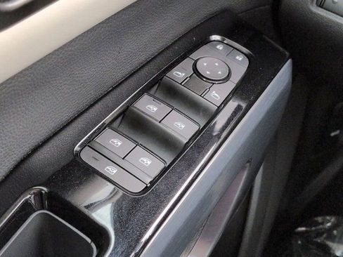 Used 2024 Nissan Pathfinder SL w/ SL Premium Package AWD/4WD image 24