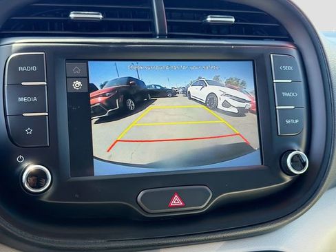 Used 2025 Kia Soul S FWD image 13