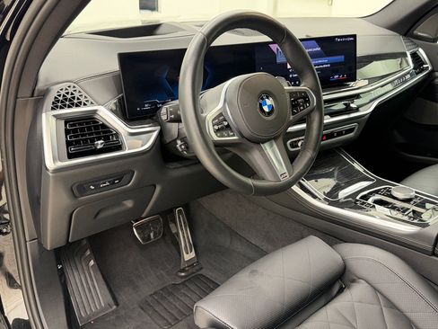 Certified 2026 BMW X5 xDrive40i w/ M Sport Package AWD/4WD image 4