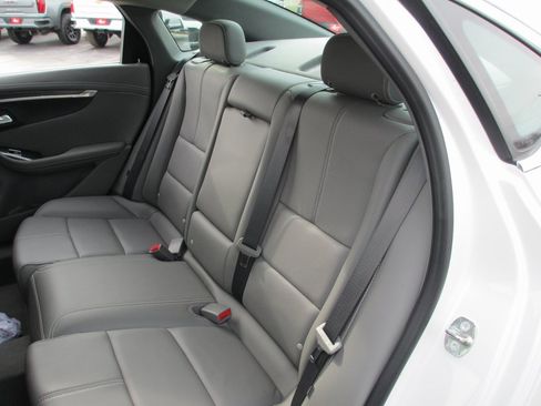 Used 2019 Chevrolet Impala LT w/ LT Leather Package image 15