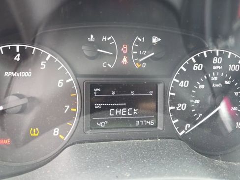 Used 2015 Nissan Sentra S image 25