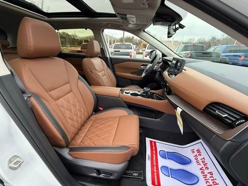 New 2026 Nissan Rogue Platinum w/ Platinum Premium Package image 18