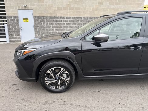 Used 2025 Subaru Crosstrek 2.0i Premium image 2