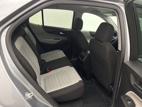 Used 2024 Chevrolet Equinox LS w/ LS Convenience Package image 34