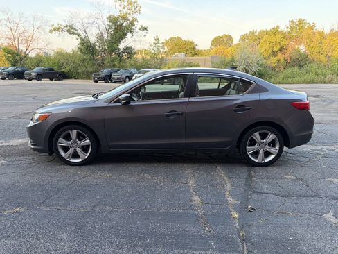 Used 2015 Acura ILX w/ Premium Package FWD image 4
