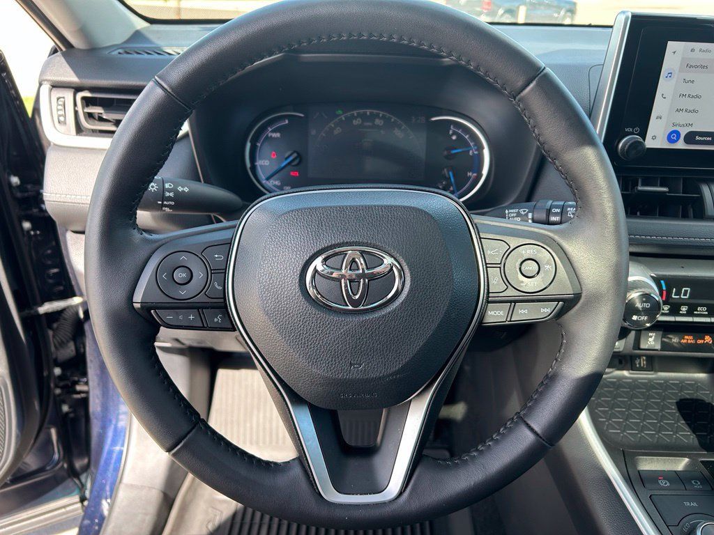 Used 2025 Toyota RAV4 XLE w/ Convenience Package AWD/4WD image 22