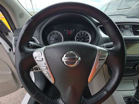Used 2015 Nissan Sentra SV FWD image 12