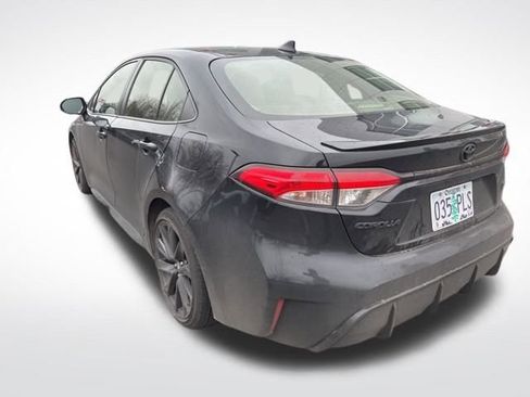 Used 2023 Toyota Corolla SE image 8