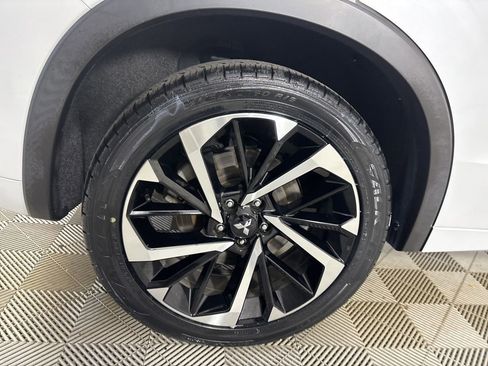 Used 2023 Mitsubishi Outlander SEL image 38