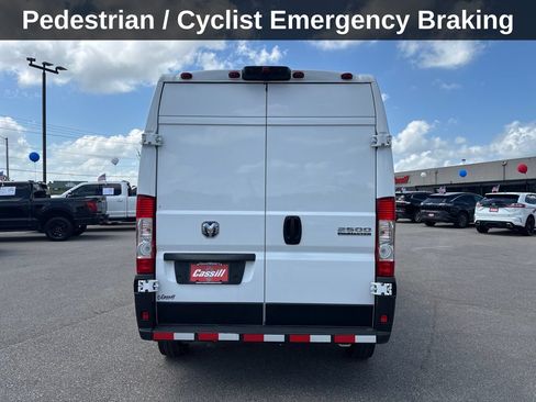 Used 2025 RAM ProMaster 2500 FWD image 5
