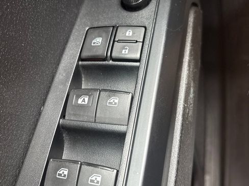 Used 2021 Toyota Tacoma SR w/ SR Convenience Package RWD image 33
