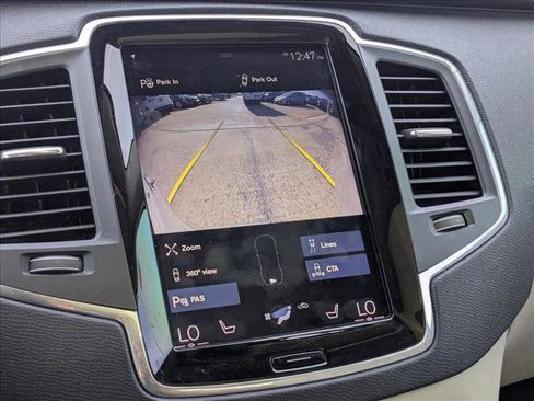 Used 2018 Volvo XC90 T6 Momentum w/ Convenience Package image 12