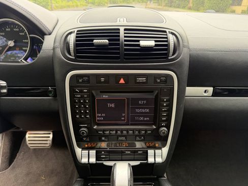 Used 2008 Porsche Cayenne Turbo AWD/4WD image 17