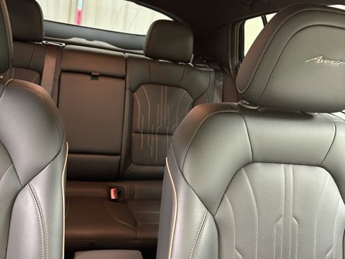 Used 2024 Buick Envista Avenir image 23
