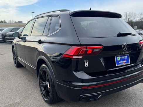 Used 2023 Volkswagen Tiguan SE R-Line AWD/4WD image 6