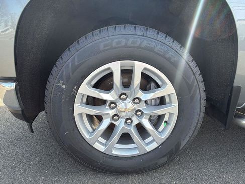 Used 2019 Chevrolet Silverado 1500 LT w/ All-Star Edition image 9