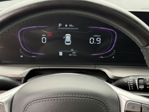 Used 2025 Kia Telluride S FWD image 20