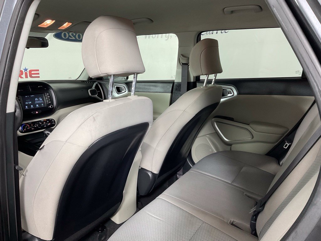 Used 2020 Kia Soul LX FWD image 15