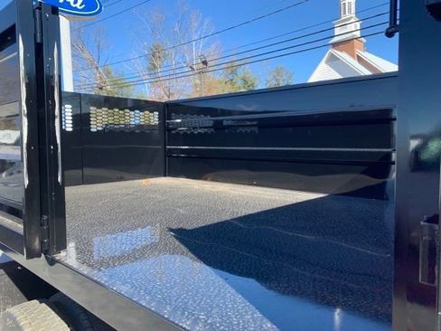 New 2025 Ford F550 4x4 Regular Cab Super Duty image 6