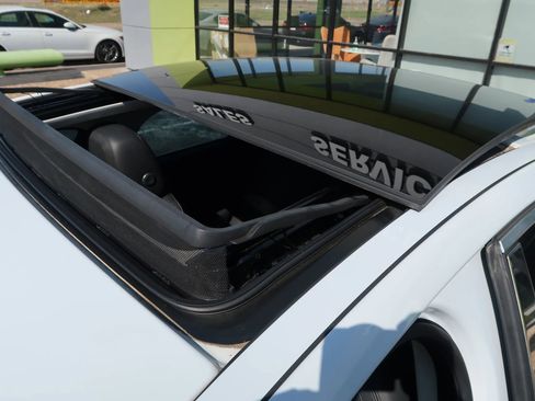 Used 2017 Jaguar XE First Edition image 42