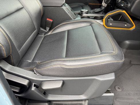 Used 2021 Ford Bronco Badlands image 40