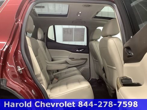 Used 2018 GMC Acadia Denali image 9