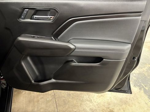 Used 2024 Chevrolet Colorado LT w/ LT Convenience Package III image 21