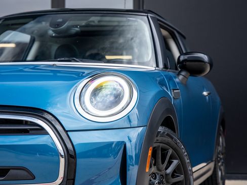 Used 2023 MINI Cooper 2-Door Hardtop FWD image 15