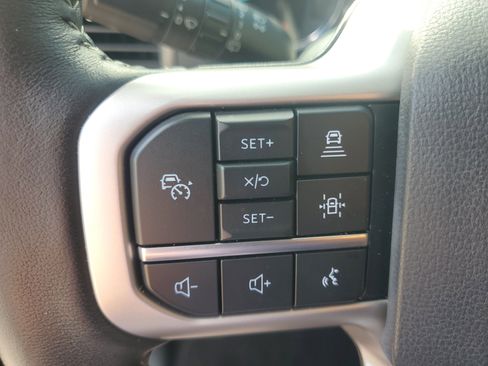 Used 2024 Ford Expedition XLT RWD image 16