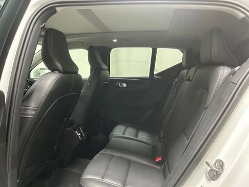 Used 2025 Volvo XC40 B5 Plus AWD/4WD image 11